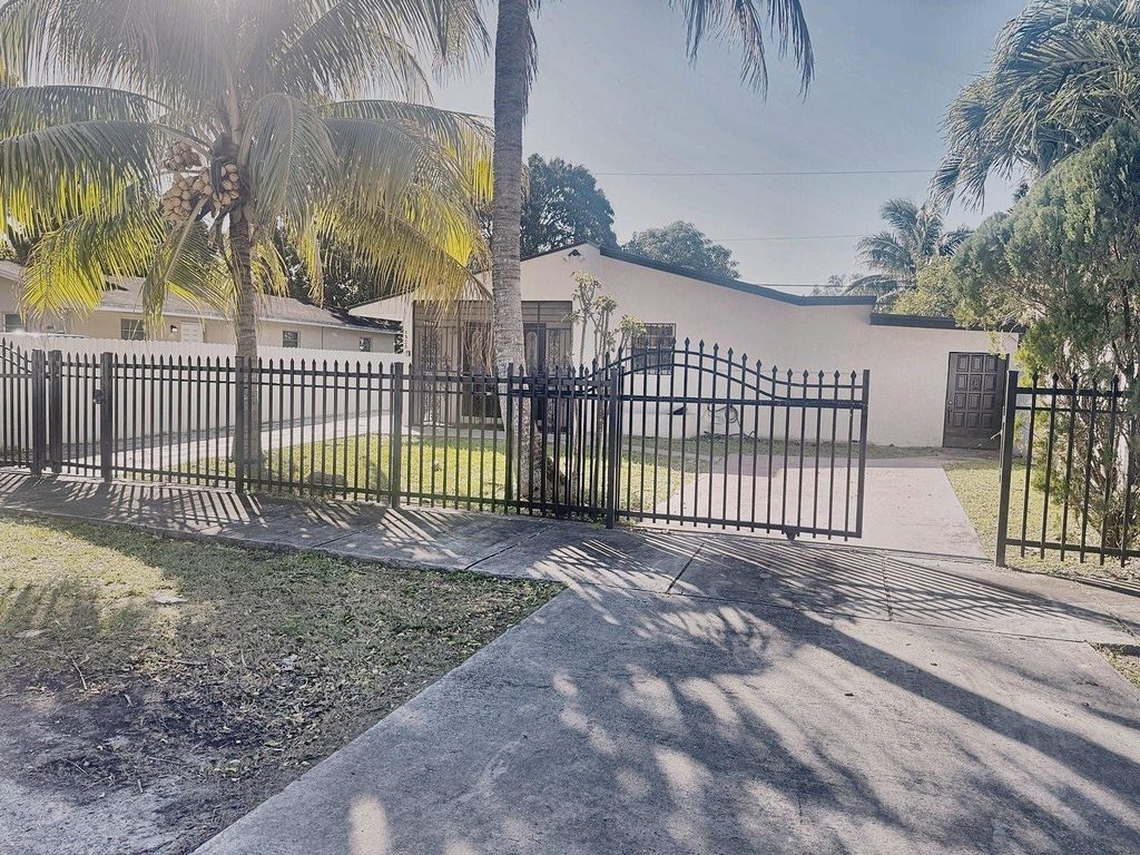 1728 NW 114th Street, Miami, FL 33167