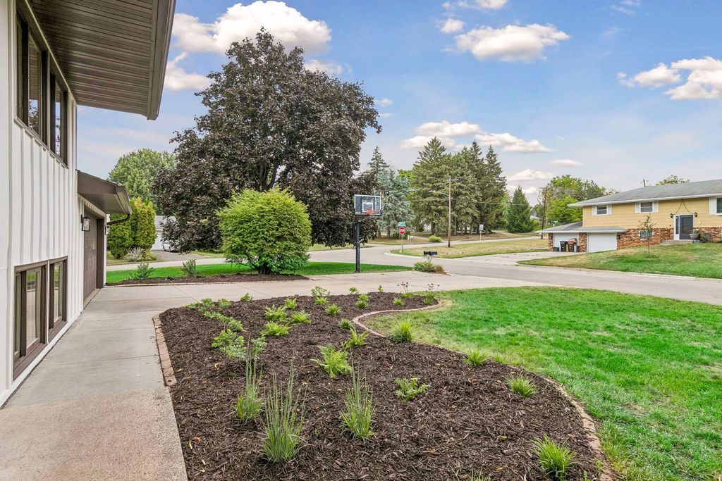 963 Marnie Street S, Maplewood, MN 55119 — photo 5