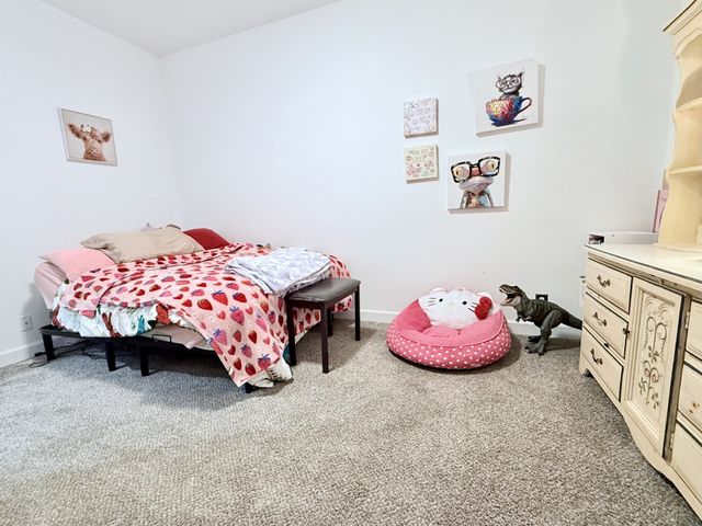1021 Woodmont Dr, Dickson, TN 37055