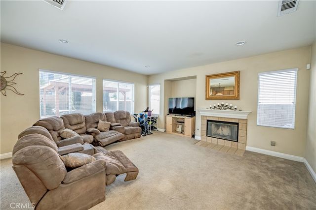 6130 W Avenue K2, Lancaster, CA 93536