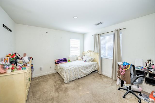 6130 W Avenue K2, Lancaster, CA 93536