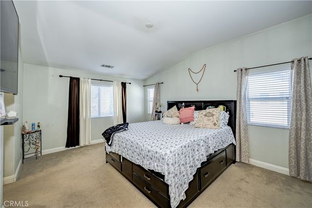 6130 W Avenue K2, Lancaster, CA 93536