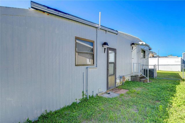 38725 VULCAN CIRCLE, Zephyrhills, FL 33542