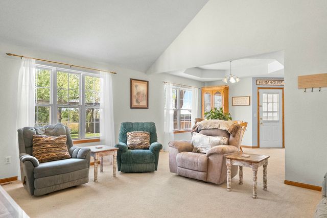 2790 S Hartford Avenue, Bolivar, MO 65613