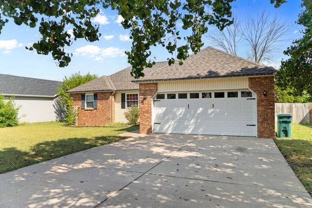 2790 S Hartford Avenue, Bolivar, MO 65613