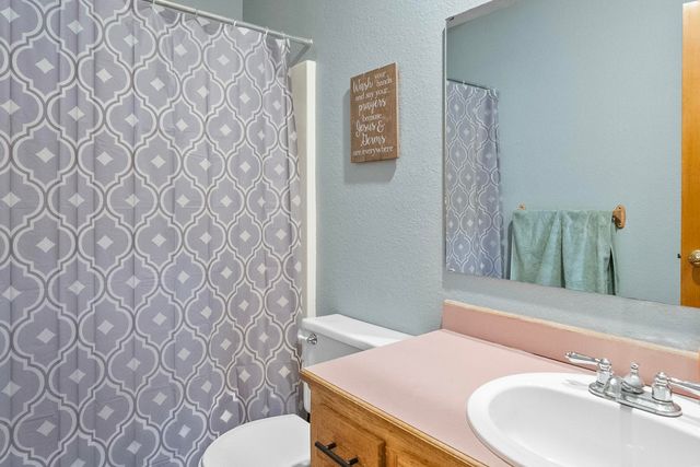 2790 S Hartford Avenue, Bolivar, MO 65613