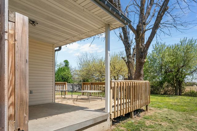 2790 S Hartford Avenue, Bolivar, MO 65613