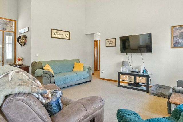 2790 S Hartford Avenue, Bolivar, MO 65613