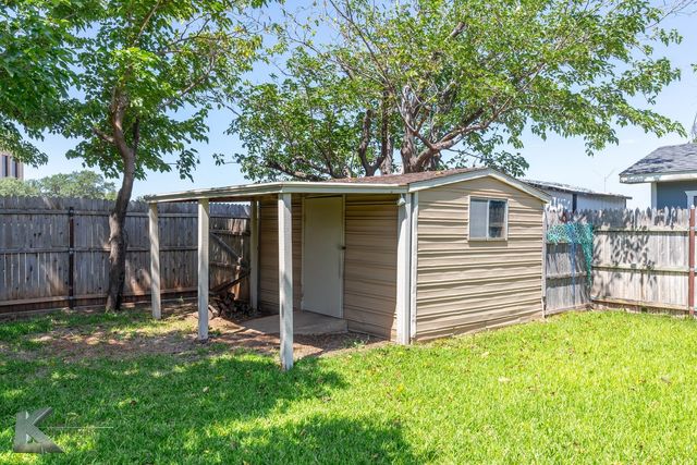 3718 Santa Monica Drive, Abilene, TX 79605