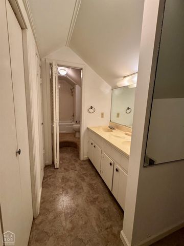 1237 Vine Street, Jonesboro, AR 72401