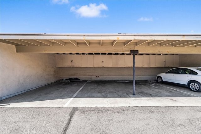 3139 E Chapman 3B, Orange, CA 92869