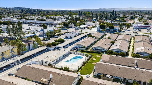 3139 E Chapman 3B, Orange, CA 92869