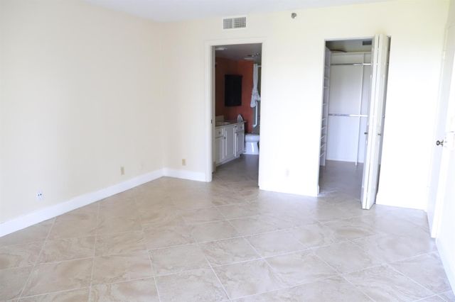 6400 NW 2nd Avenue 423, Boca Raton, FL 33487