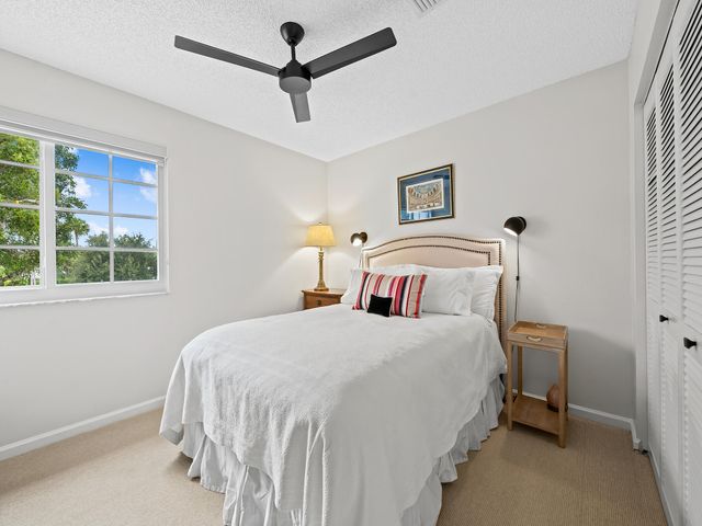 2928 PORT ROYALE Lane S, Fort Lauderdale, FL 33308