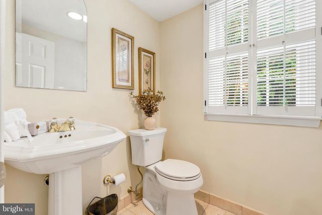 517 CANDACE LN, Villanova, PA 19085
