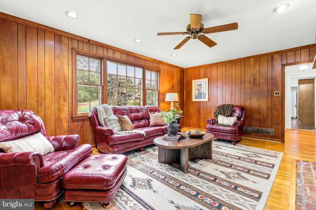517 CANDACE LN, Villanova, PA 19085