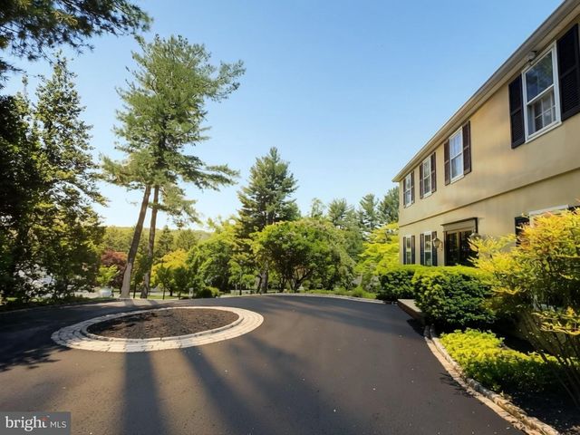 517 CANDACE LN, Villanova, PA 19085