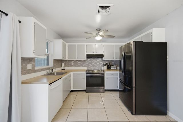 7941 SMOKETREE COURT, Largo, FL 33773