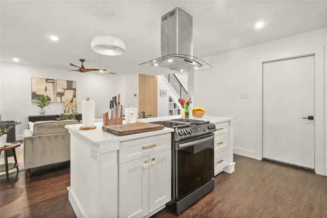 8407 Copano DR, Austin, TX 78749