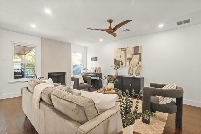 8407 Copano DR, Austin, TX 78749