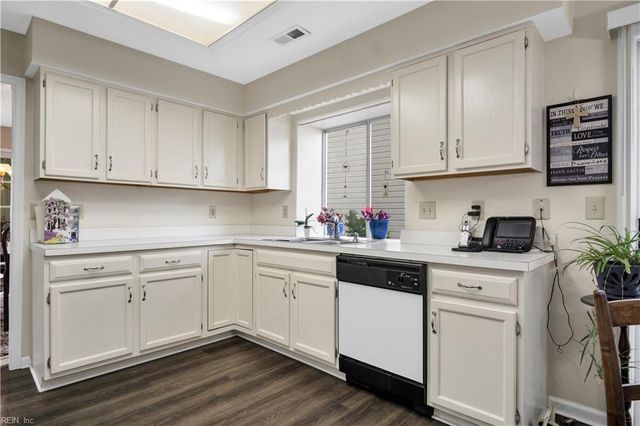 802 Zoeller CT, Newport News, VA 23602