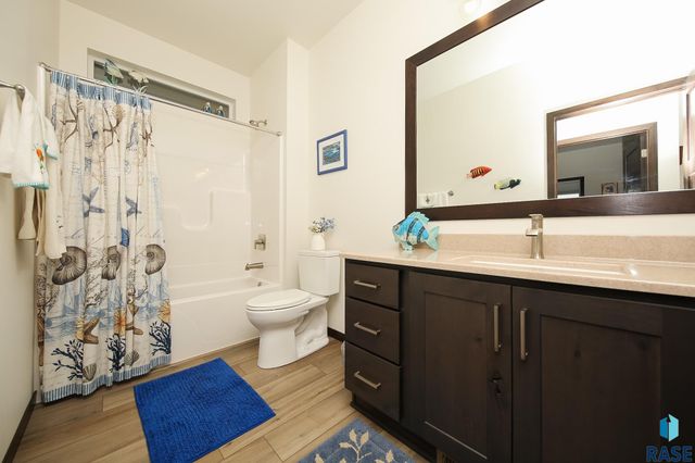 8812 W Windmill Ridge St Street, Sioux Falls, SD 57106