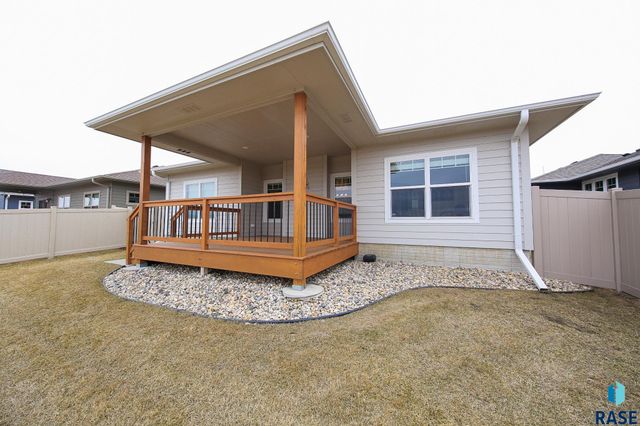 8812 W Windmill Ridge St Street, Sioux Falls, SD 57106