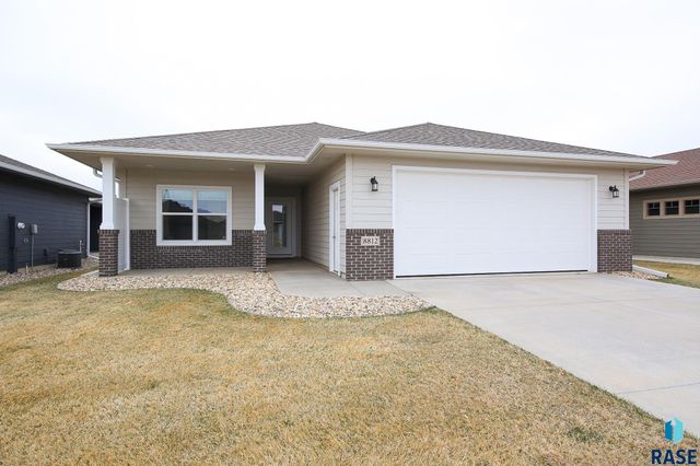 8812 W Windmill Ridge St Street, Sioux Falls, SD 57106