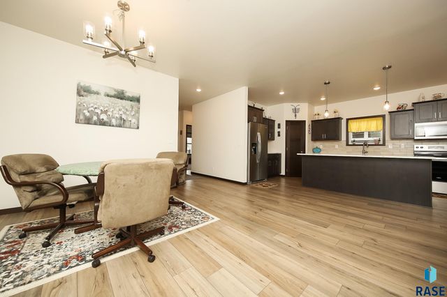 8812 W Windmill Ridge St Street, Sioux Falls, SD 57106