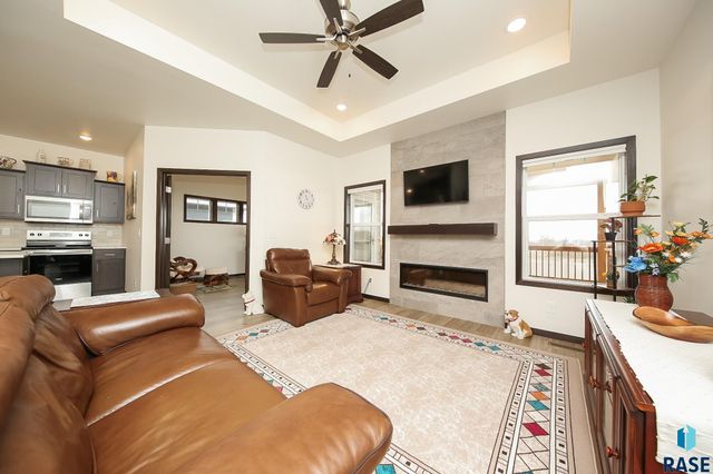 8812 W Windmill Ridge St Street, Sioux Falls, SD 57106