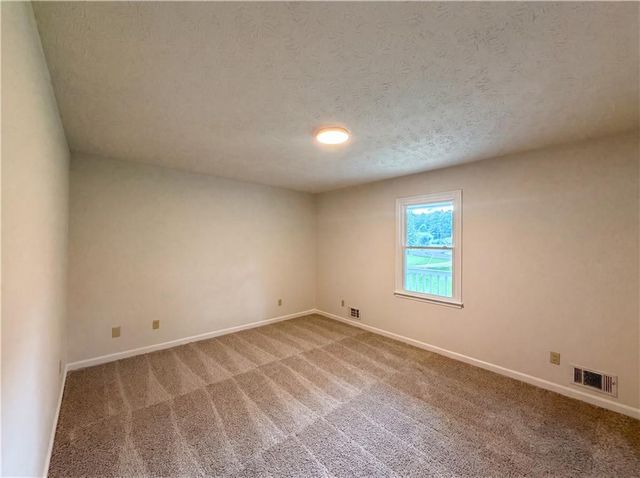 150 Wyonia Way, Fayetteville, GA 30215