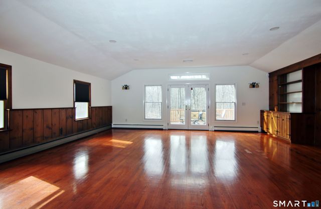 37 Glen Avenue, Norwalk, CT 06850