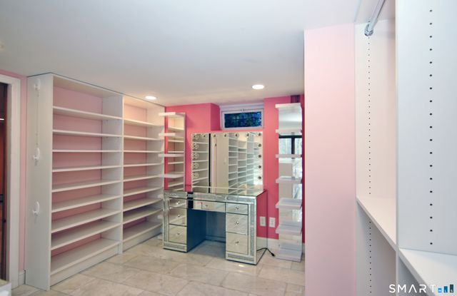 37 Glen Avenue, Norwalk, CT 06850