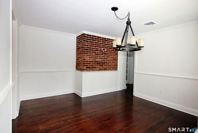 37 Glen Avenue, Norwalk, CT 06850