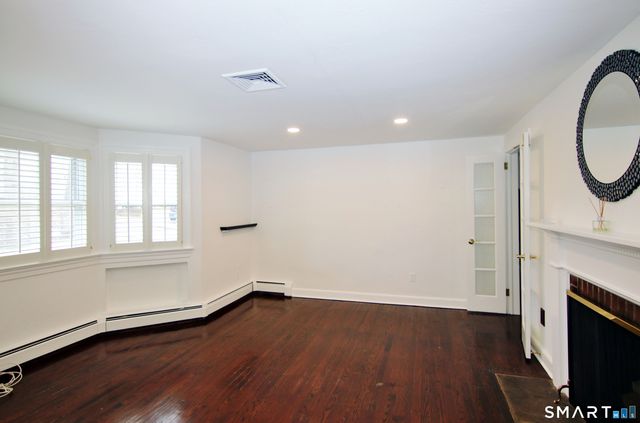 37 Glen Avenue, Norwalk, CT 06850