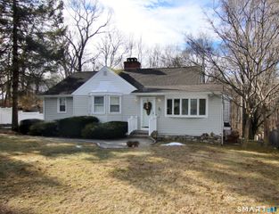37 Glen Avenue, Norwalk, CT 06850