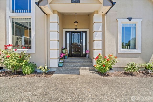 153 Newaukum Village Drive, Chehalis, WA 98532