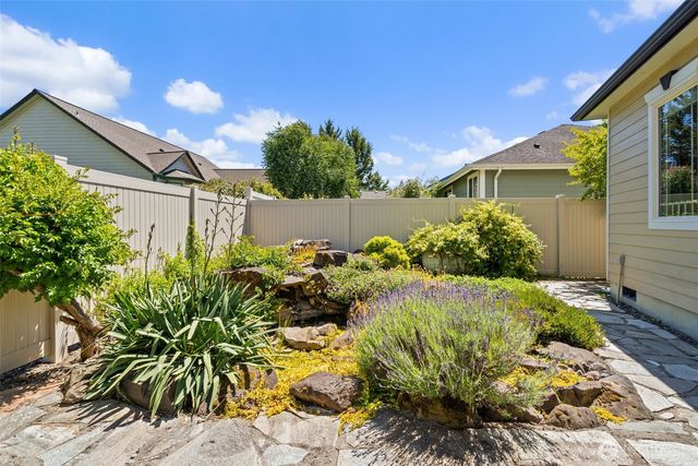 153 Newaukum Village Drive, Chehalis, WA 98532