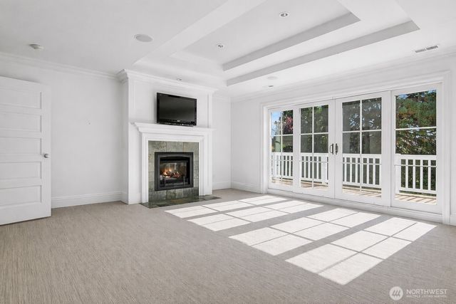 8975 NE 10th Street, Bellevue, WA 98004