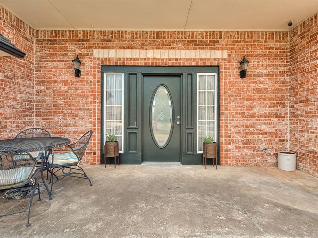 2365 Elm Tree Lane, Blanchard, OK 73010