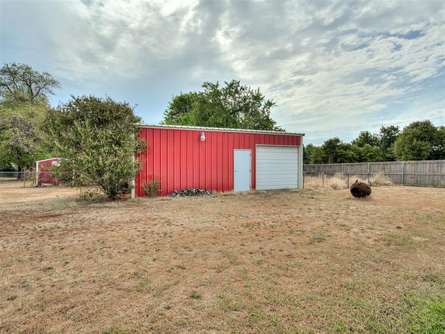 2365 Elm Tree Lane, Blanchard, OK 73010