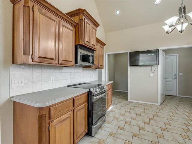 2365 Elm Tree Lane, Blanchard, OK 73010