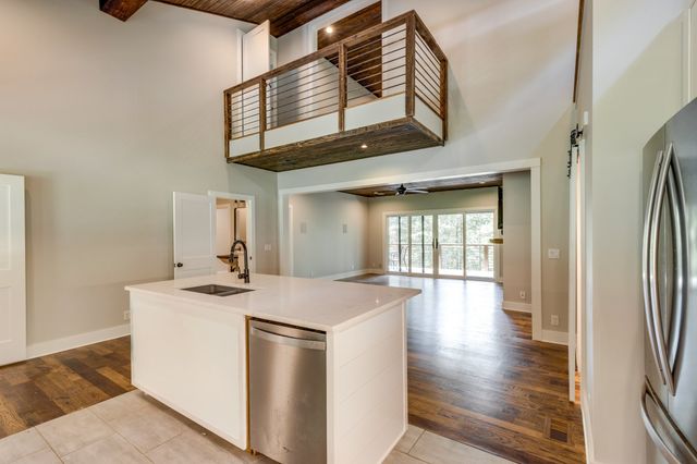1095 Overlook Trl, Kingston Springs, TN 37082
