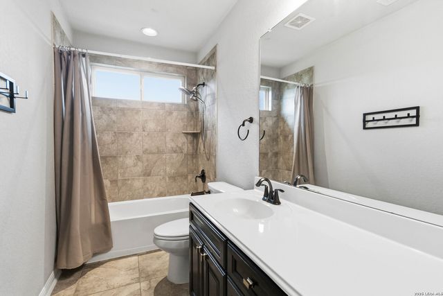 8642 Silent Crk, San Antonio, TX 78255