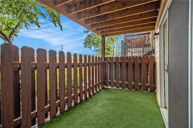 502 Brighton Point, Atlanta, GA 30328