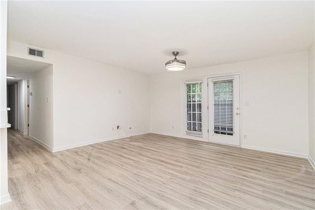 502 Brighton Point, Atlanta, GA 30328