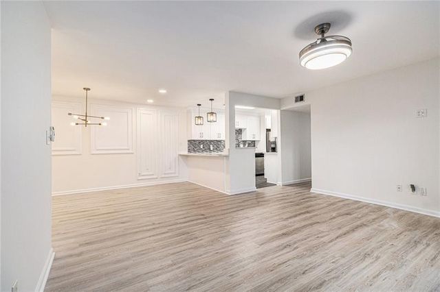 502 Brighton Point, Atlanta, GA 30328