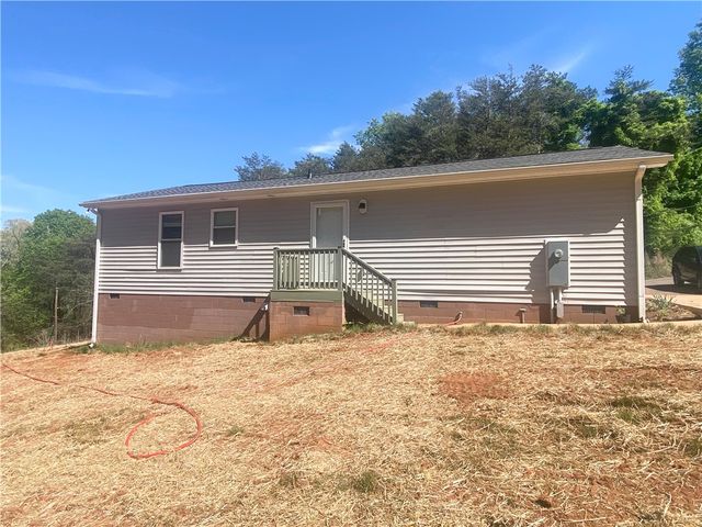 142 Burns Hill Road, Liberty, SC 29657