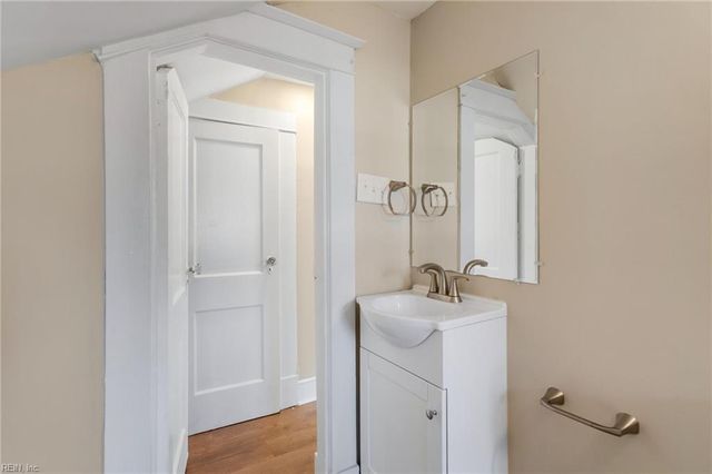 120 Hanover AVE, Hampton, VA 23661