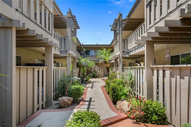 3365 Santa Fe 17, Long Beach, CA 90810